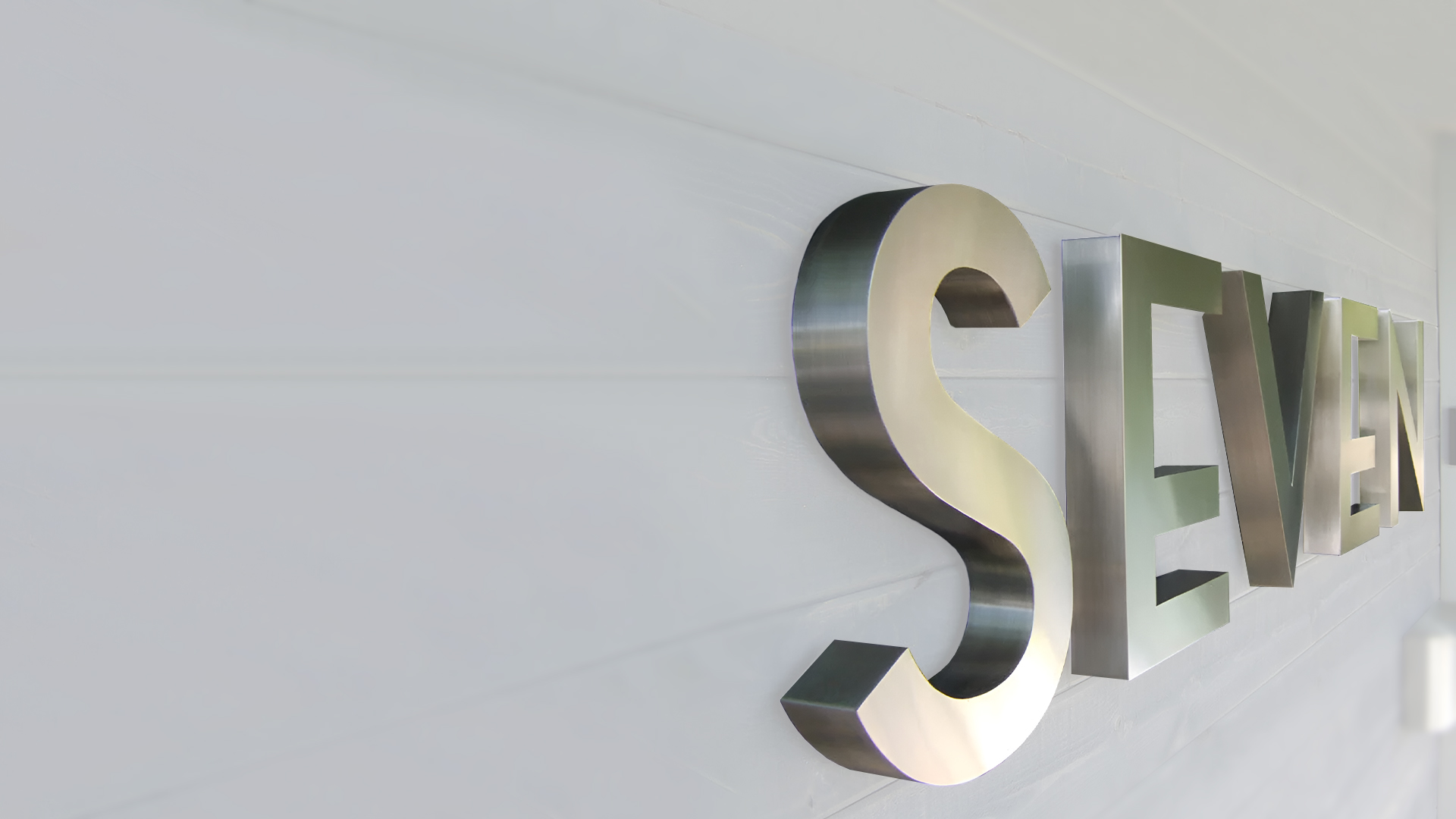 Заказать объемные буквы из металла в Санкт-Петербурге и Ленинградской области