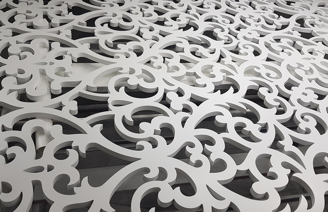 Резка по контуру (фризовка)